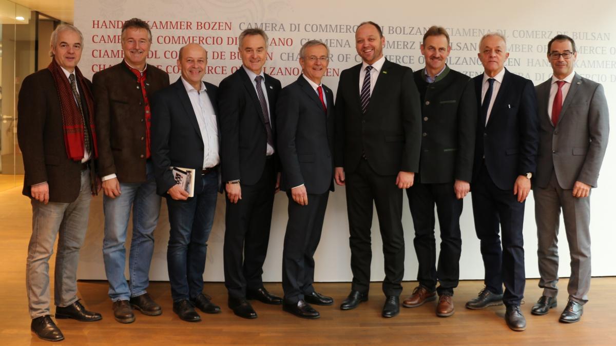 Slika: Slovenska poslovna delegacija na obisku pri IHK Bozen