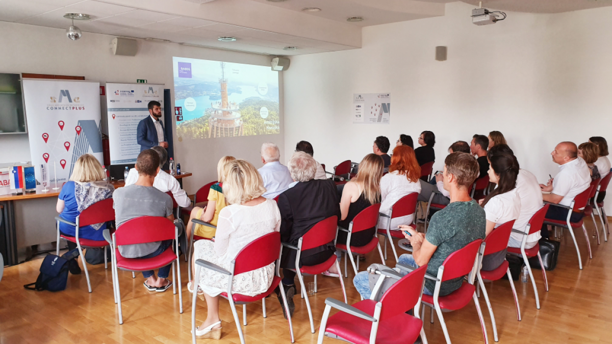 Slika: Connect SME Plus -  Export talk na OOZ Kranj