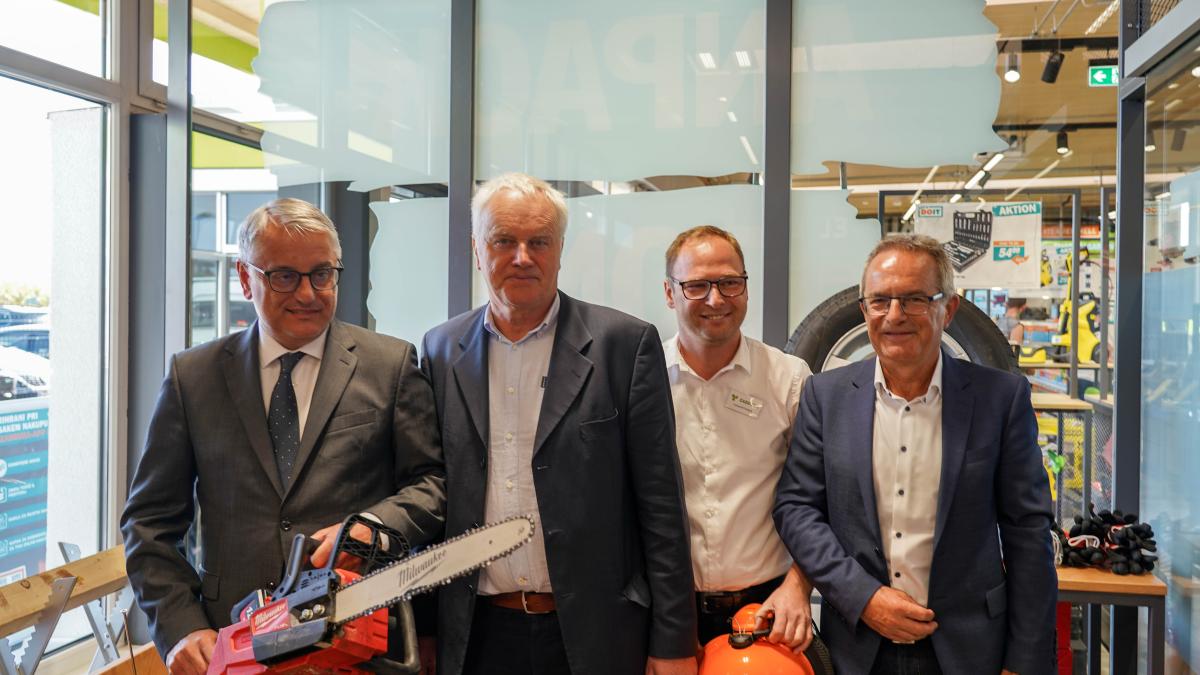 Bild: Ministerbesuch in Kärnten: Matjaž Han