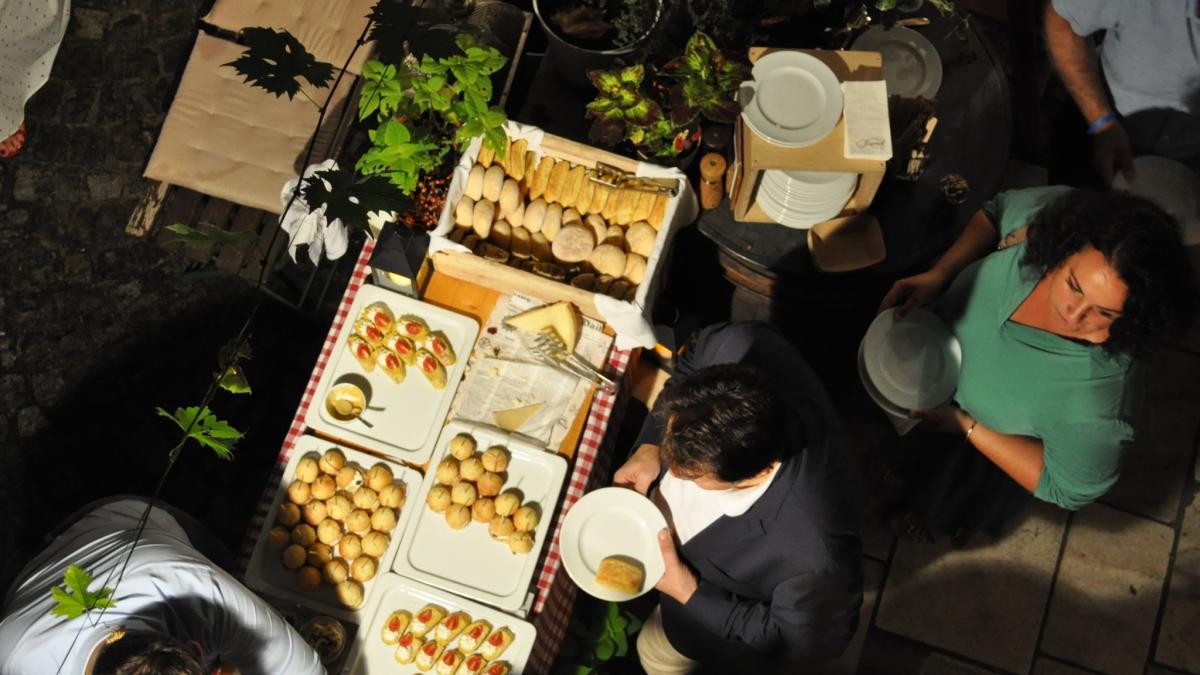 Slika: Polno obiskan Slovenski večer