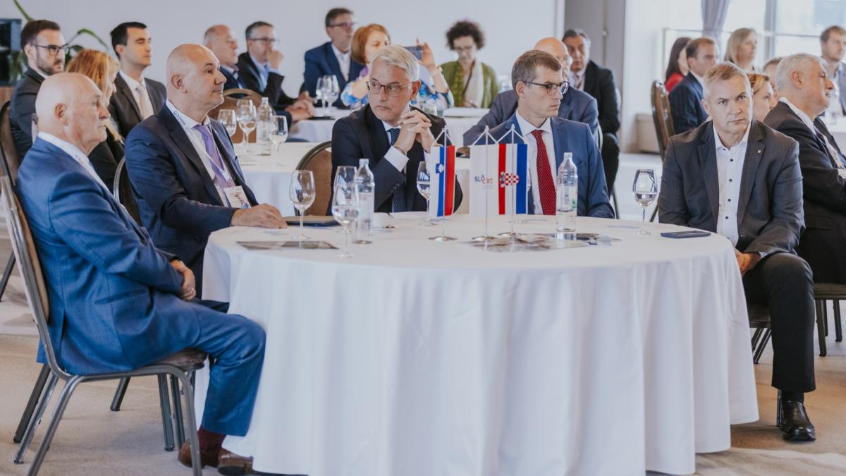 Slika: Uspešna 1. POSLOVNA KONFERENCA SLOVENSKE ZAMEJSKE GOSPODARSKE KOORDINACIJE 