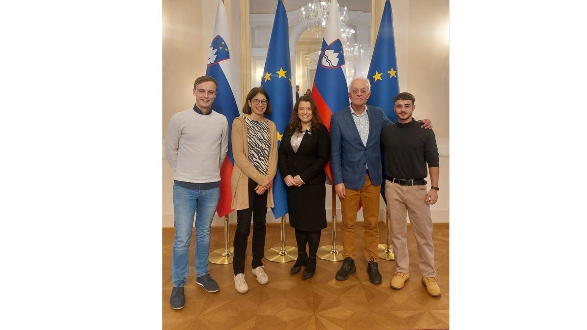 Bild: Schlussveranstaltung des Projekts MAJ - Ljubljana: Besuch bei der Präsidentin im Regierungspalast.