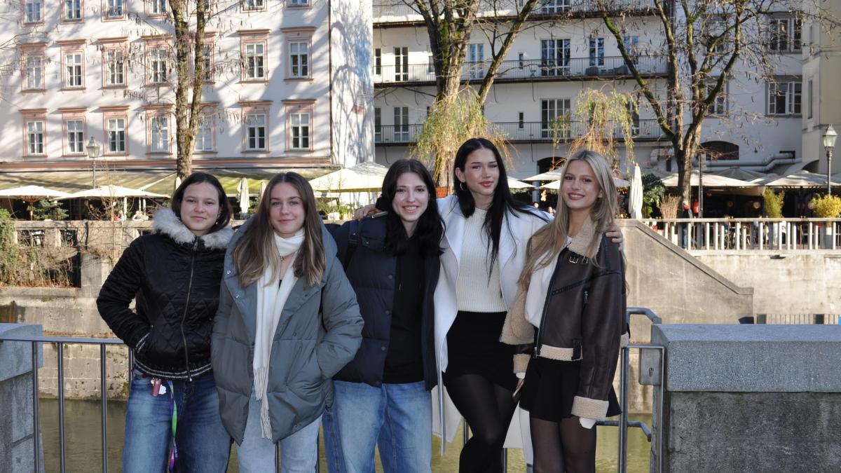 Bild: Schlussveranstaltung des Projekts MAJ - Ljubljana: Besuch bei der Präsidentin im Regierungspalast.