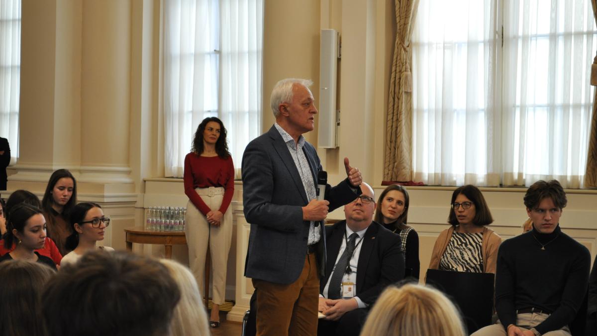 Bild: Schlussveranstaltung des Projekts MAJ - Ljubljana: Besuch bei der Präsidentin im Regierungspalast.
