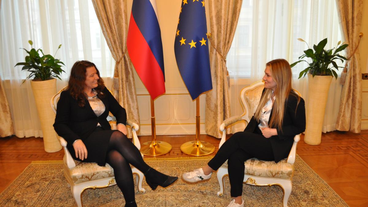 Bild: Schlussveranstaltung des Projekts MAJ - Ljubljana: Besuch bei der Präsidentin im Regierungspalast.