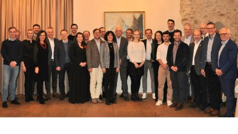Bild: Geschätzte Mitglieder und Partner des SGZ! 