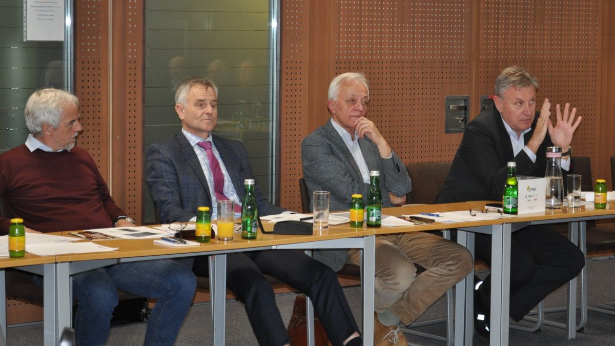 Bild: Sitzung des Vorstands und Aufsichtsrates des SGZ