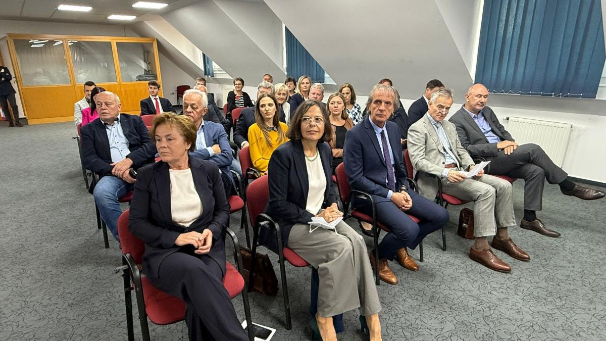 Bild: Erste Jahreskonferenz der grenzüberschreitenden Wirtschaftskoordination der Slowenischen Volksgruppen in Monošter/ Szentgotthárd (Ungarn)