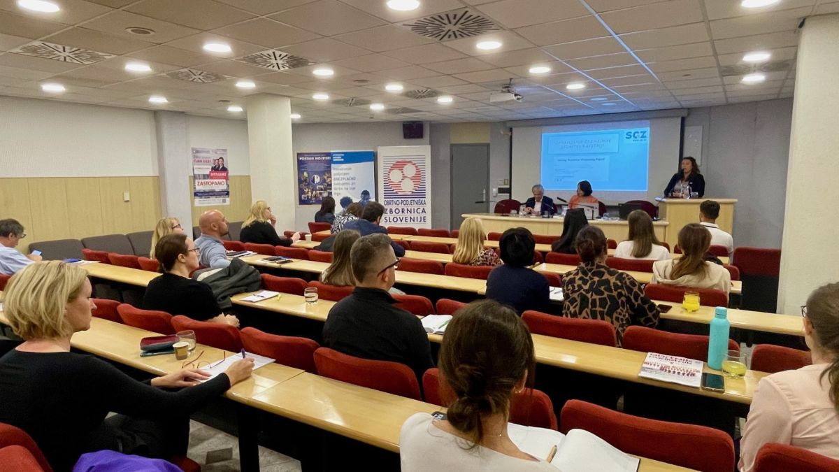 Slika: Polno obiskana konferenca: Iz Slovenije v Avstrijo: Napotitve, davki in pot do uspešnega poslovanja