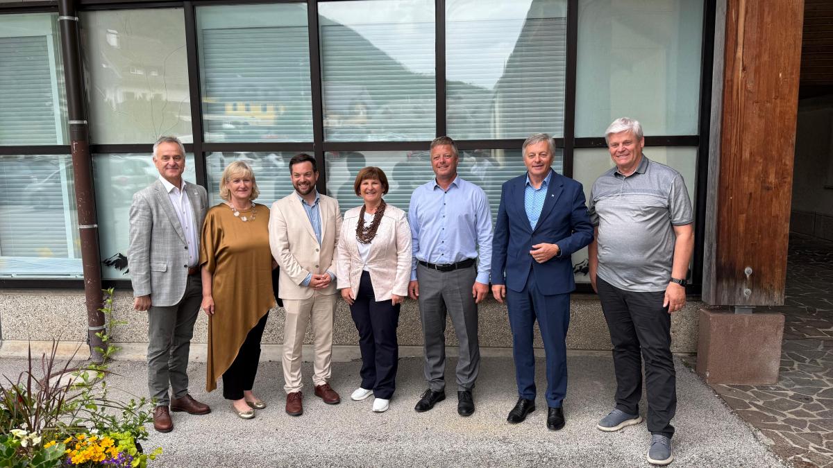 Slika: Krepitev čezmejnega sodelovanja med Zgornjo Gorenjsko in Koroško – skupni Interreg projekt SGZ in RAGOR