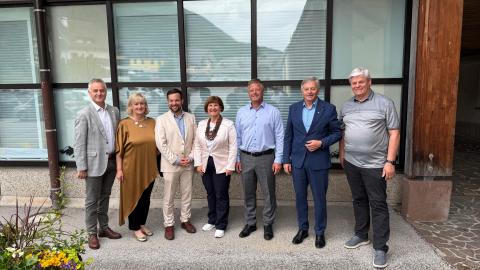 Slika: Krepitev čezmejnega sodelovanja med Zgornjo Gorenjsko in Koroško – skupni Interreg projekt SGZ in RAGOR