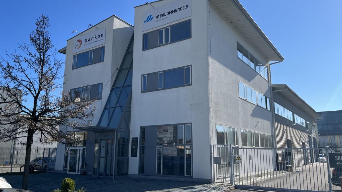 Slika: Intercommerce.si – vodilni partner za pakirne rešitve od leta 1990