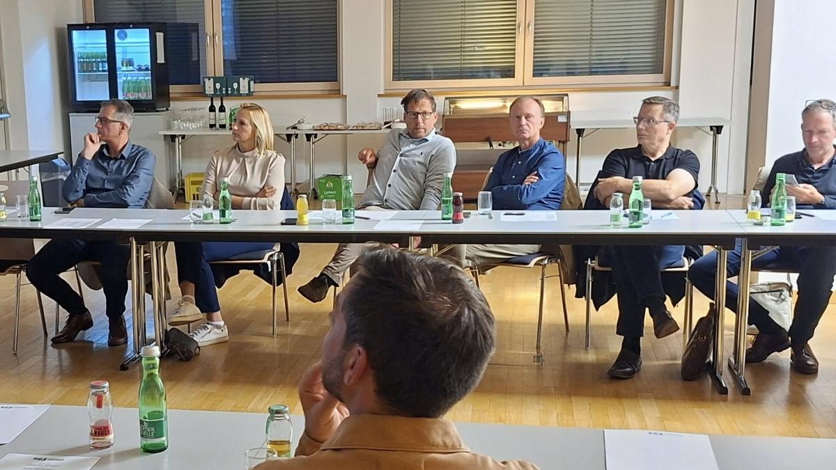 Slika: Seja upravnega in nadzornega odbora  Slovenske gospodarske zveze v Celovcu