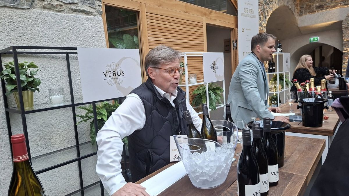 Slika: Poslovno-vinsko druženje na gradu Taggenbrunn navdušilo z duhom regije Alpe-Adria