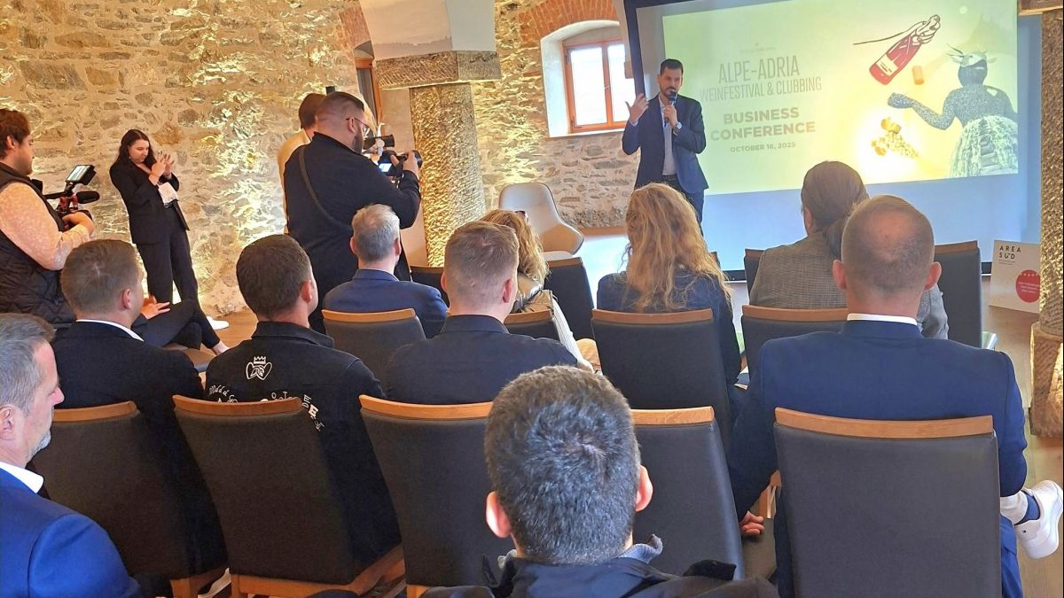 Slika: Poslovno-vinsko druženje na gradu Taggenbrunn navdušilo z duhom regije Alpe-Adria