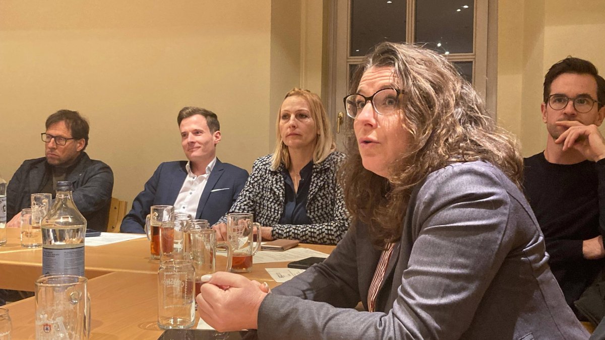 Slika: Seja UO in NO SGZ 