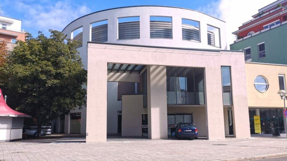 Slika: Osebno. Strokovno. Zanesljivo.