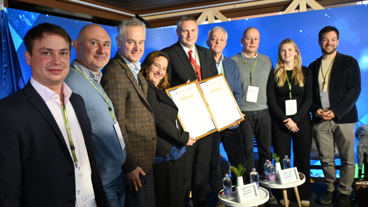 Bild: Delegation des Slowenischen Wirtschaftsverbands bei der Konferenz der Grenzüberschreitenden Wirtschaftskoordination im Rahmen der Olympischen Winterspiele 2026 in Cortina d’Ampezzo