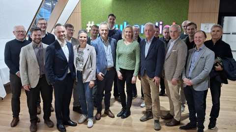 Slika: Seja SGZ v Kärntner Sparkasse Celovec