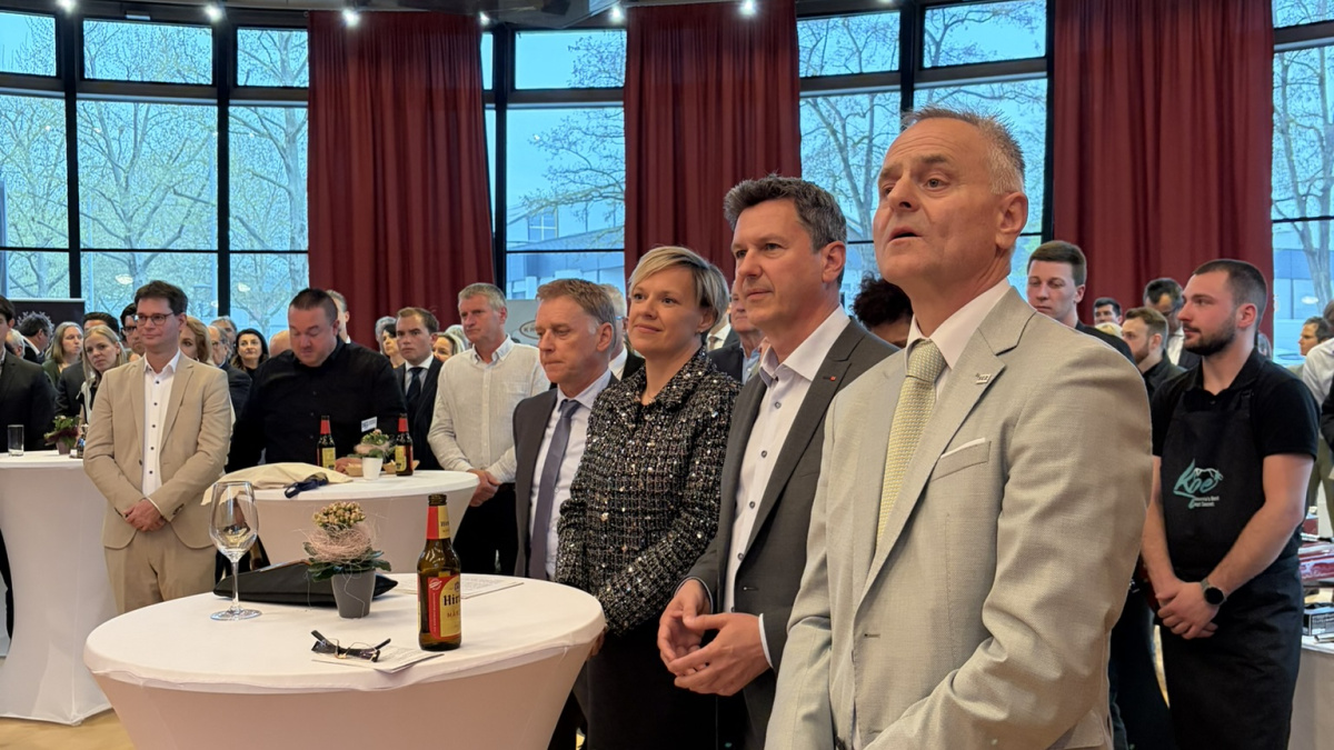 Slika: Slovenska podjetja v Avstriji – pravni okvir zaposlovanja pri čezmejnem delu / Učinkovito čezmejno poslovanje kot ključ konkurenčnosti slovenskih podjetij