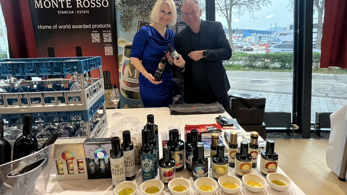 Slika: Slovenska podjetja v Avstriji – pravni okvir zaposlovanja pri čezmejnem delu / Učinkovito čezmejno poslovanje kot ključ konkurenčnosti slovenskih podjetij