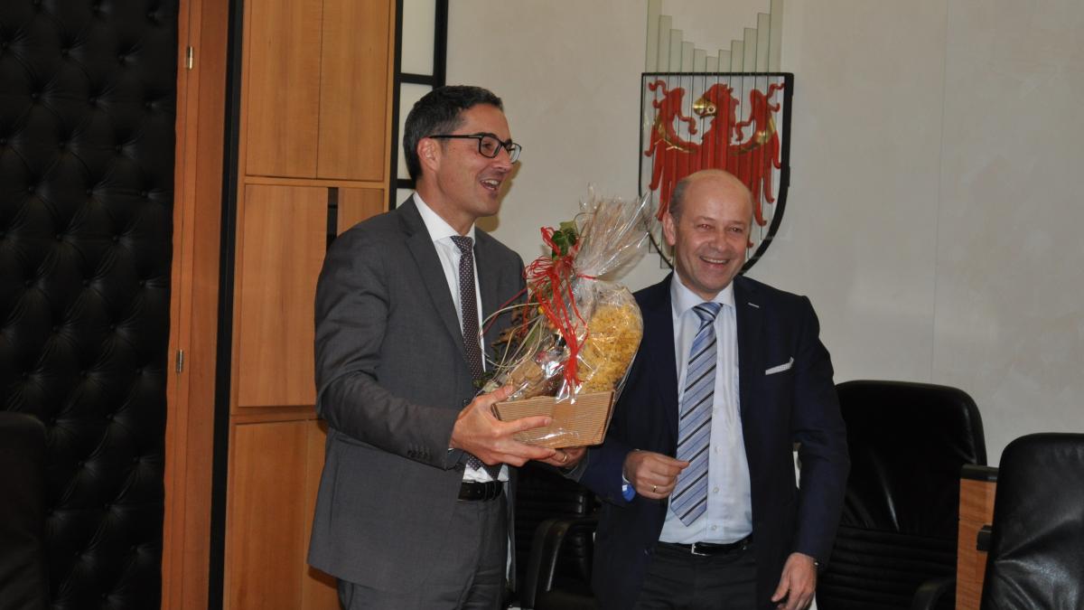 Slika: Arno Kompatscher, deželni glavar Južne Tirolske; Gabriel Hribar, predsednik EL