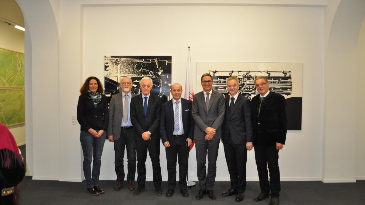 Bild: Delegation mit LH Arno Kompatscher