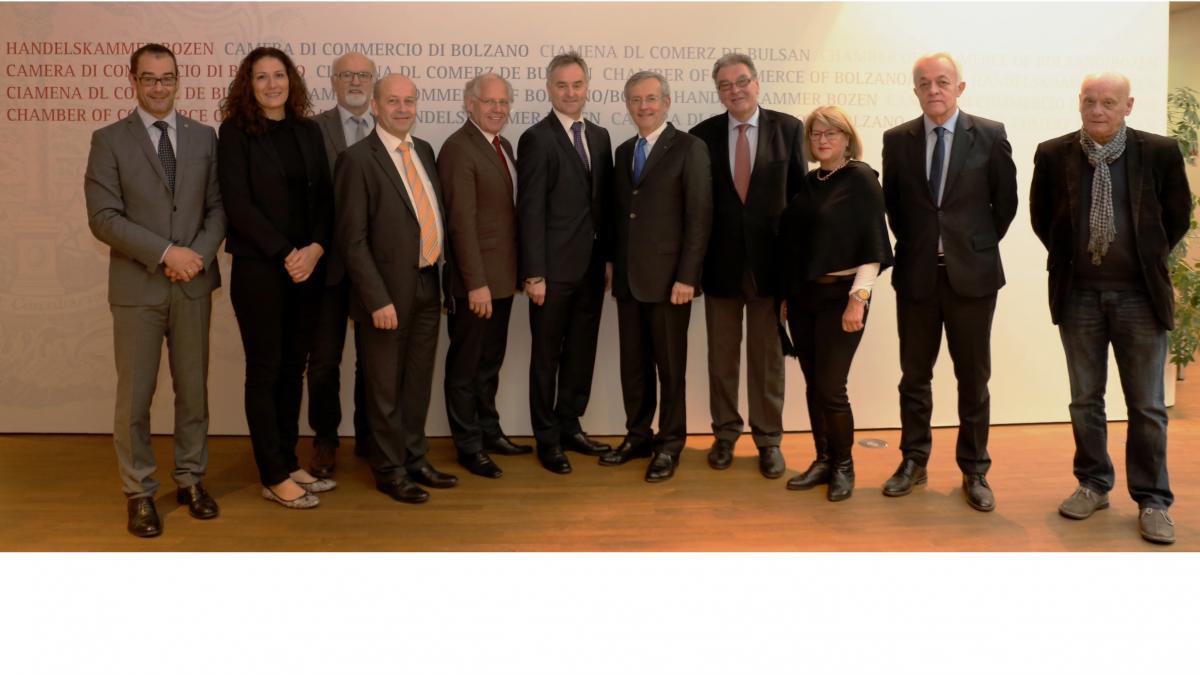 Slika: delegacija in predsednik Trgovinske zbornice Michl Ebner