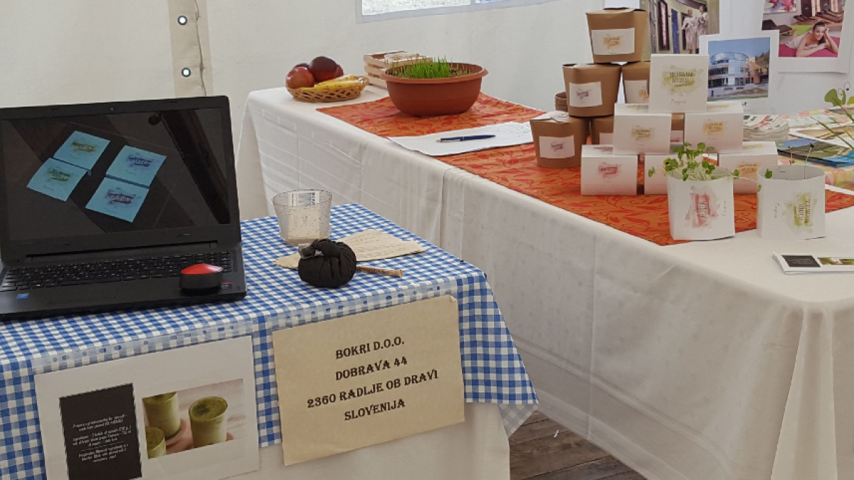 Bild: Der Slowenische Wirtschaftsverband am Bleiburger Wiesenmarkt