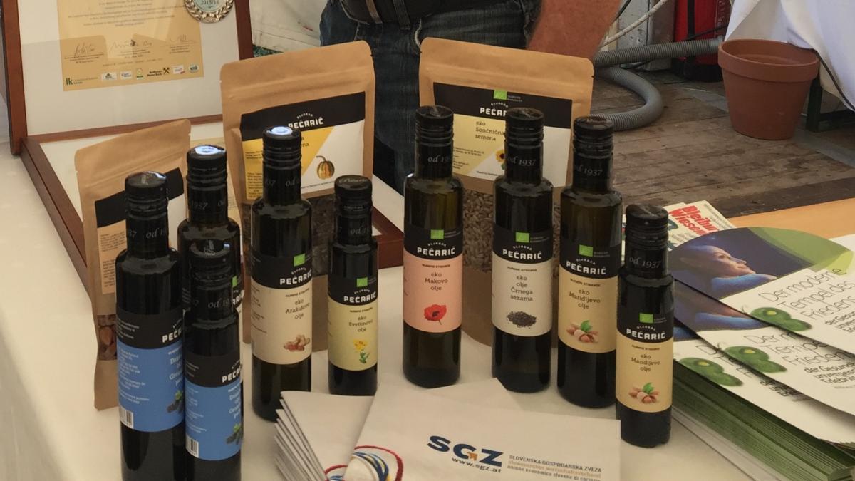 Bild: Der Slowenische Wirtschaftsverband am Bleiburger Wiesenmarkt