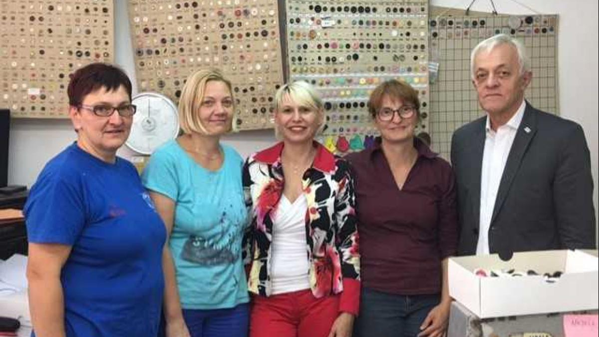 Slika: Obisk podjetij v Savinjski dolini - Tovarna nogavic Polzela in Dolejši modni gumbi